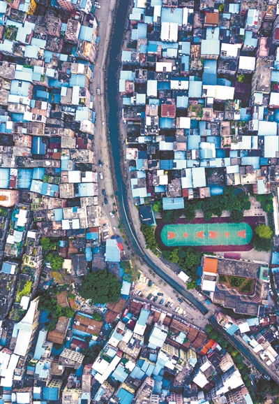 大塘村籃球場，年輕人釋放能量的熱土。