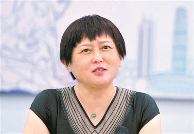 市人大代表、黃岡中學廣州學校董事長梁潤佳：進一步規范培訓機構發展