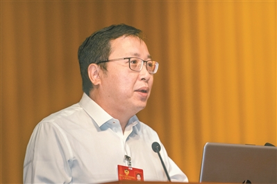 市政協委員、民建廣州市委員會專職副主委冼聰穎：將減免租金完成情況列入企業領導人績效考核