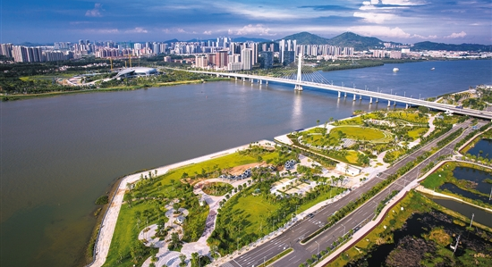 記者特邀廣州粵港澳大灣區(qū)研究院專家解讀《南沙方案》：打造有競(jìng)爭(zhēng)力的社會(huì)體系是南沙發(fā)展的最大亮點(diǎn)