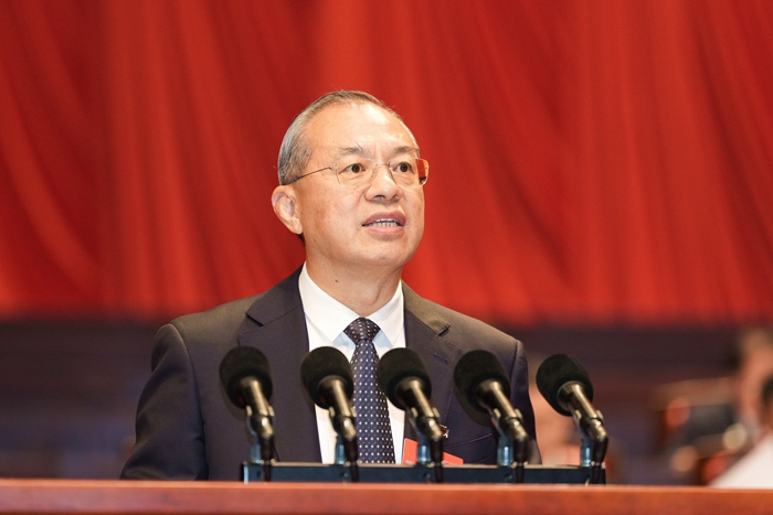 李貽偉作政協第十四屆廣州市委員會常務委員會工作報告